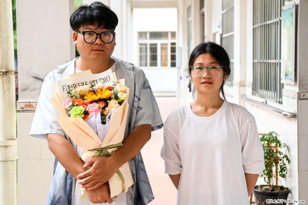 全网追的“扁担女孩”，找了一份暑假工，时薪12元 - 河池生活资讯 - 河池28生活网 hc.28life.net